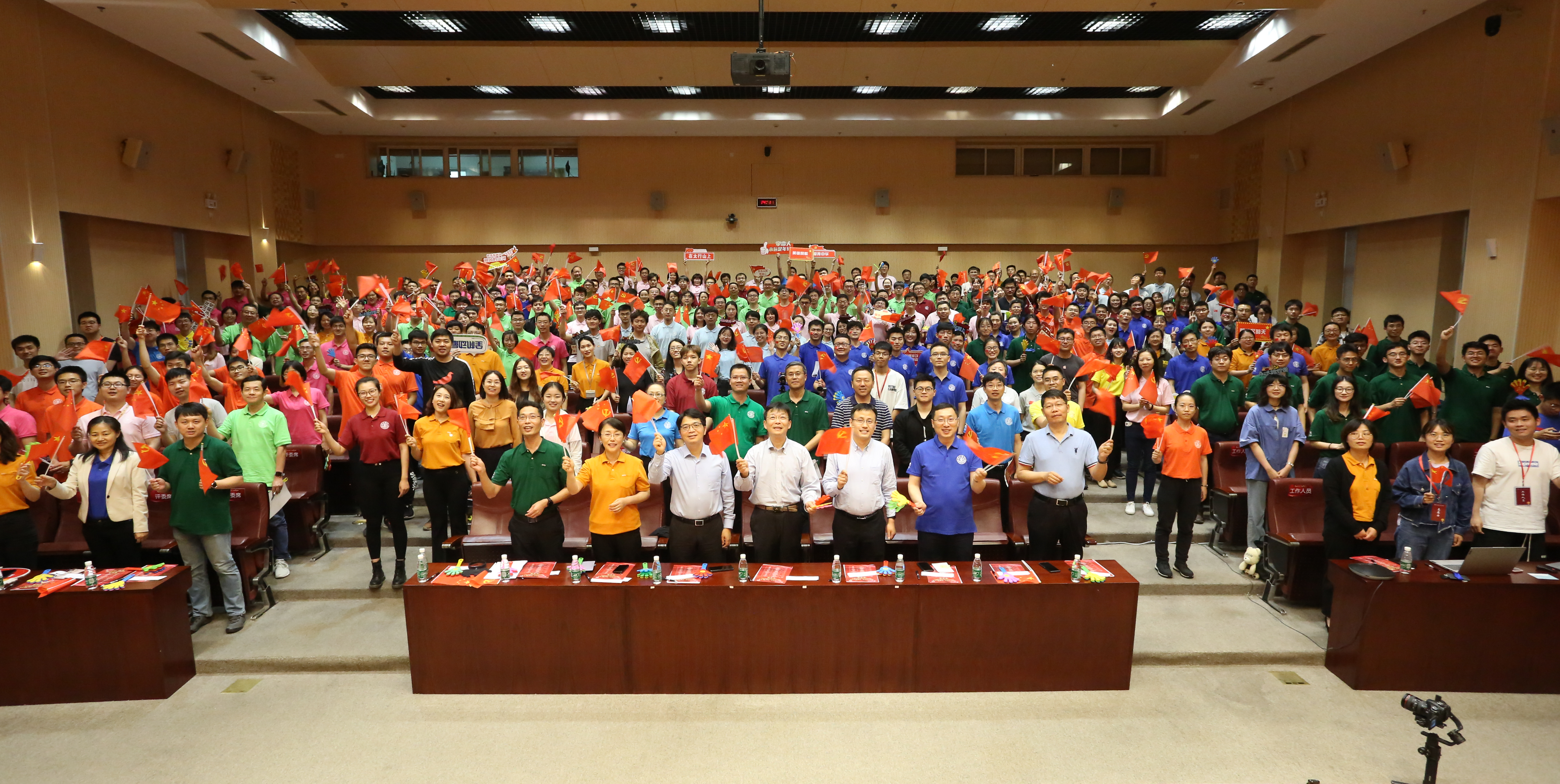 1752027693196295.jpg 21. 唱响红色经典,颂扬百年辉煌——学院举办师生红歌会,共庆建党百年.jpg
