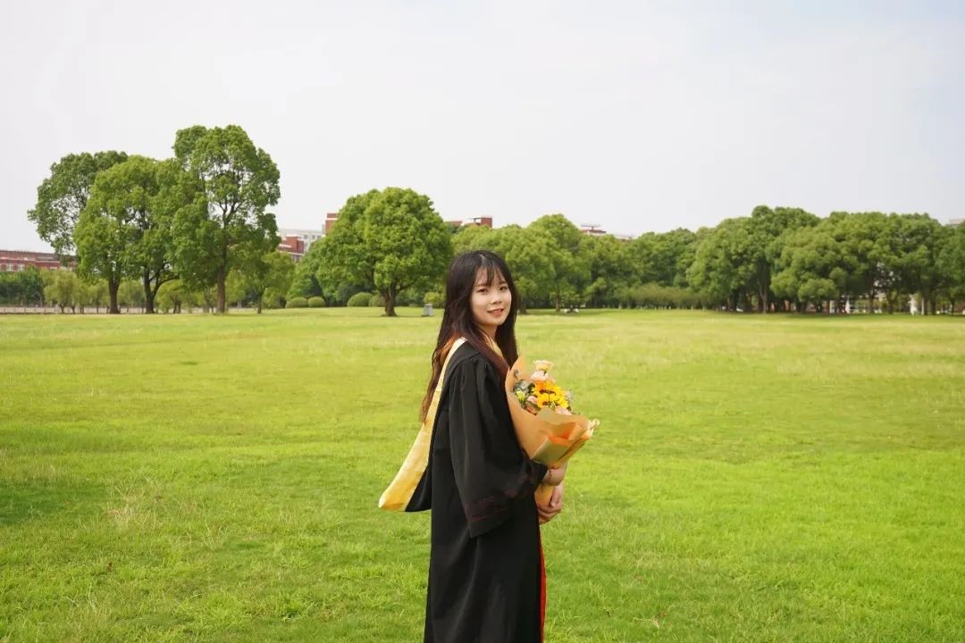 1647256702199117.jpg 曹蕾3.jpg