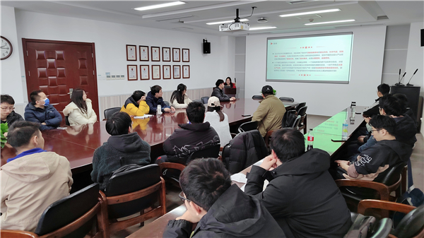 1677727392664356.jpg 图3-李相越同志带领大家学习.jpg