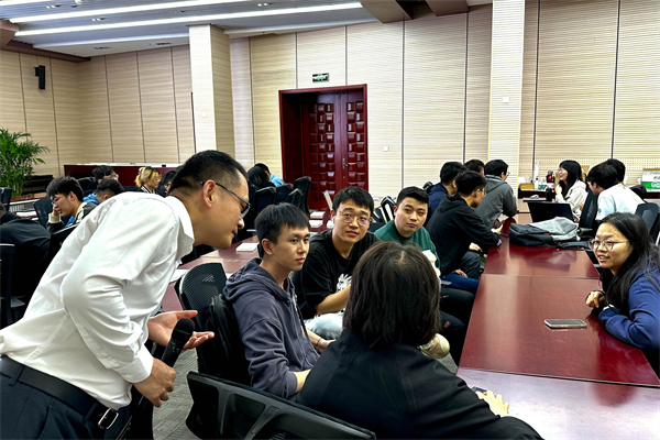 1682229300105960.jpg 03-分组讨论.jpg