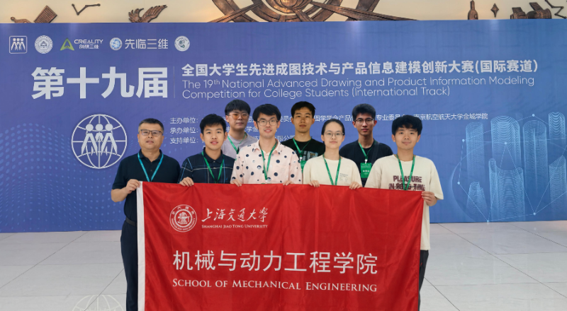 1785133383604850.png 图1+合照_resized.png